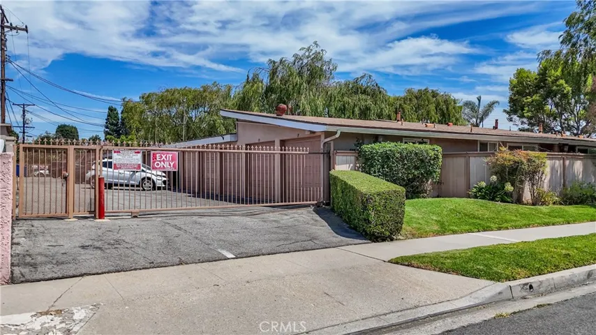 927 S Bruce Street, Anaheim, California 92804
