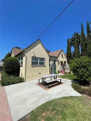1052 Linden Avenue, Glendale, California 91201