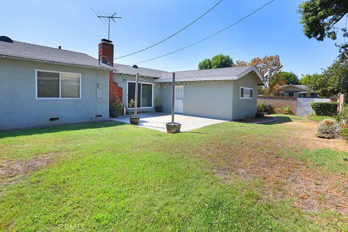 HUGE Backyard is great for relaxing, entertaining, sports, playing, etc.