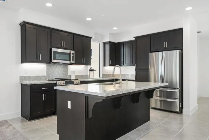 859 Baywatch St, Richmond, California 94804