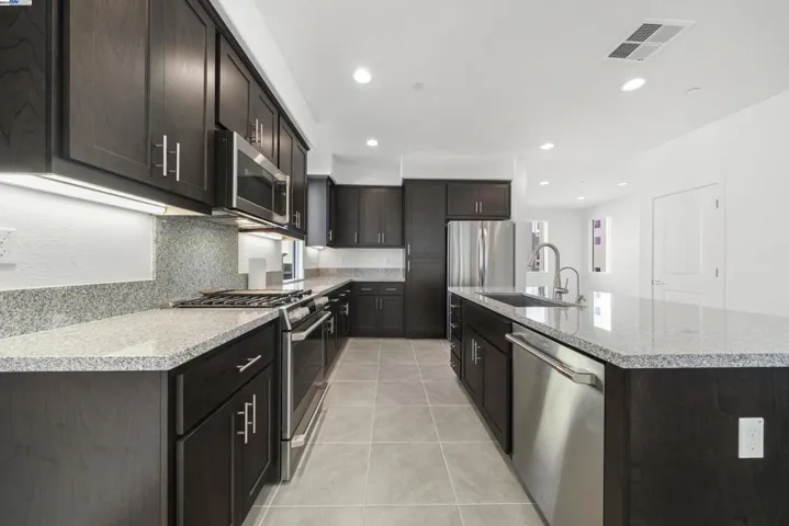 859 Baywatch St, Richmond, California 94804