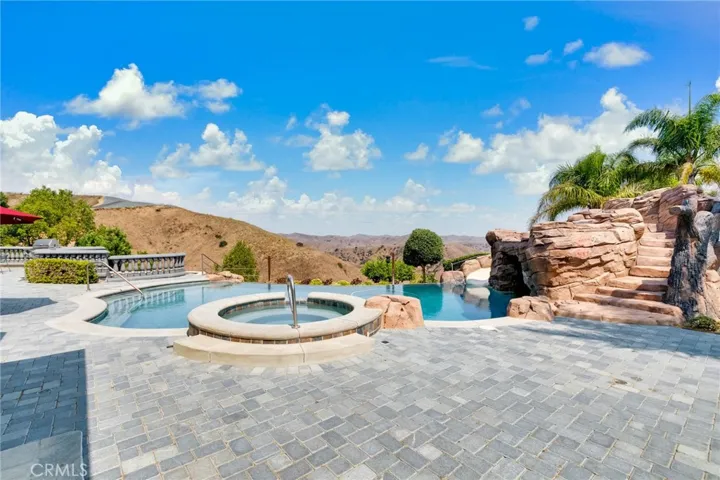 27025 Daisy Circle, Yorba Linda, California 92887