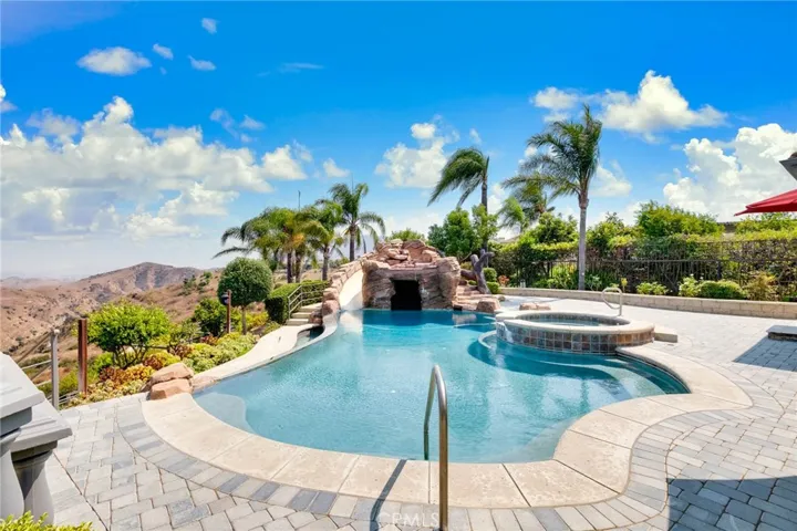 27025 Daisy Circle, Yorba Linda, California 92887