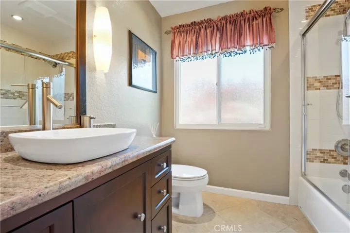 Upstairs Full Bath