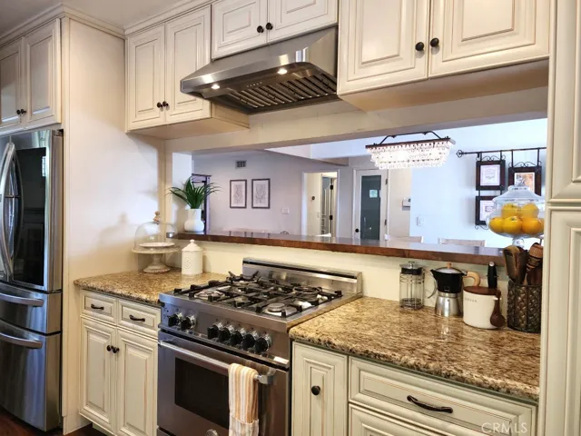 17043 Galesberg Street, Granada Hills, California 91344