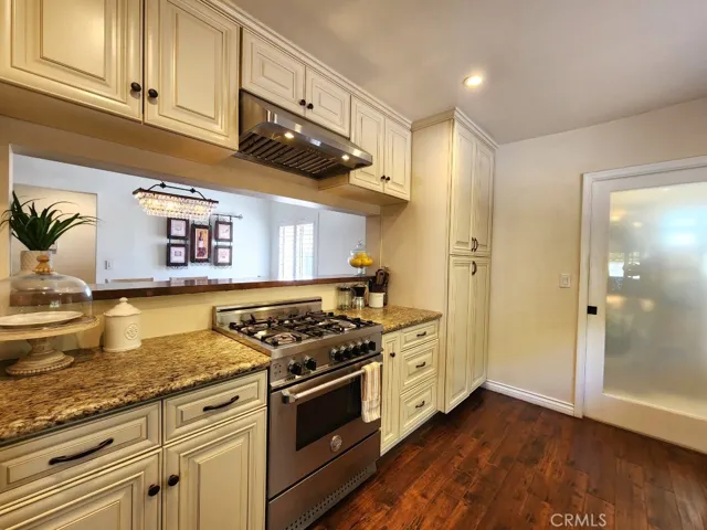 17043 Galesberg Street, Granada Hills, California 91344