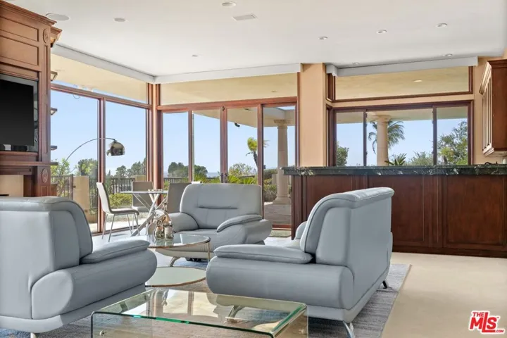 1915 Carla, Beverly Hills, California 90210