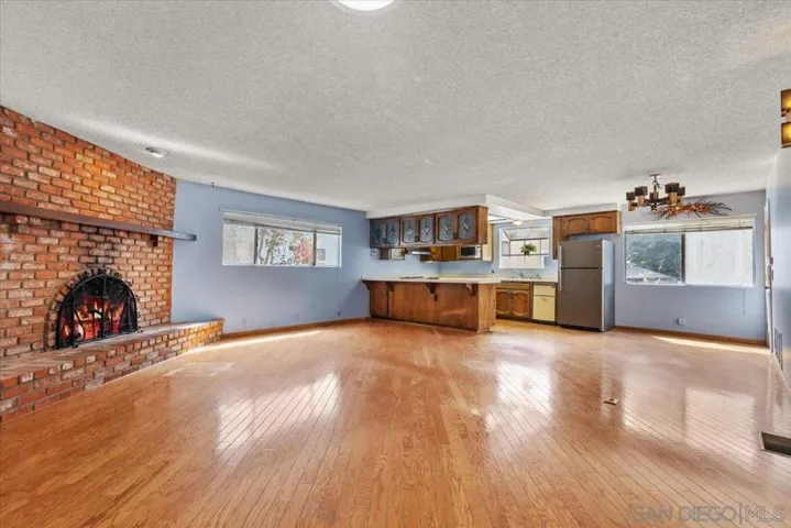 8421 Mount Vernon, Lemon Grove, California 91945