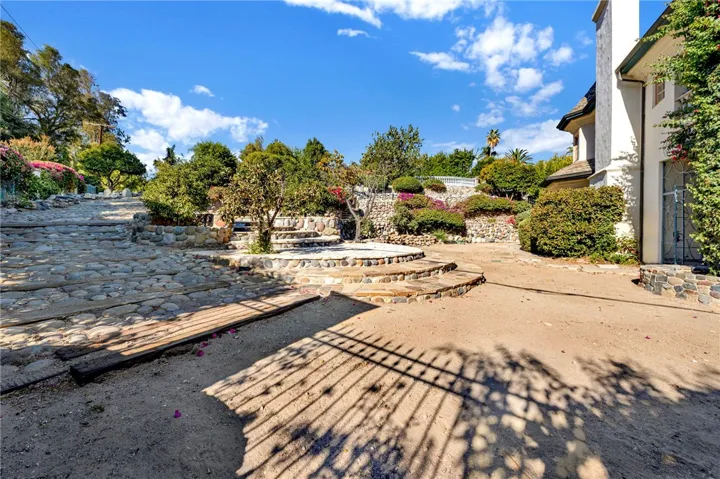 11030 Winnetka Avenue, Chatsworth, California 91311