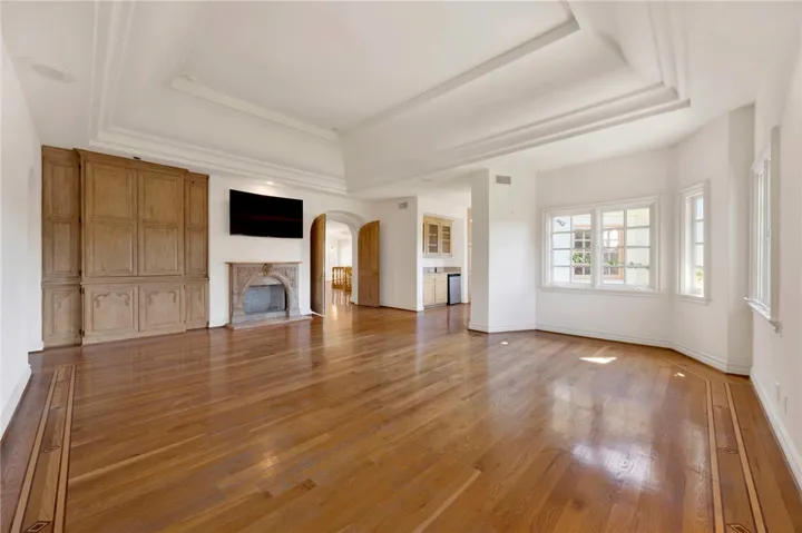 11030 Winnetka Avenue, Chatsworth, California 91311