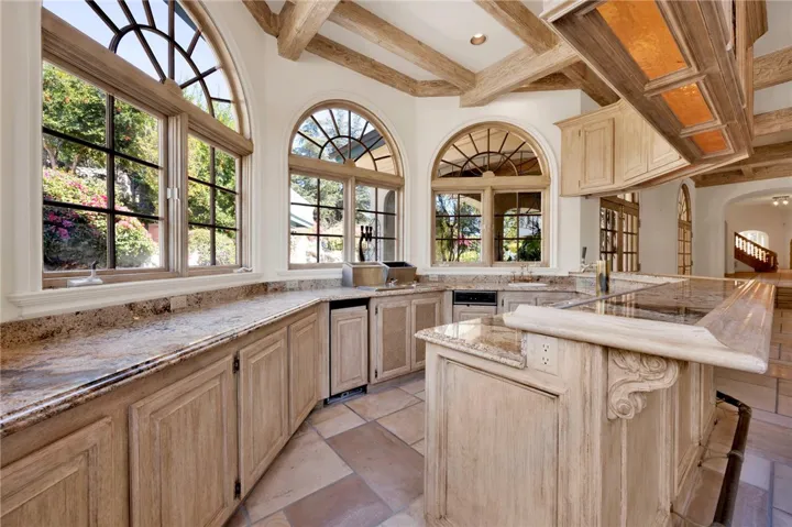 11030 Winnetka Avenue, Chatsworth, California 91311