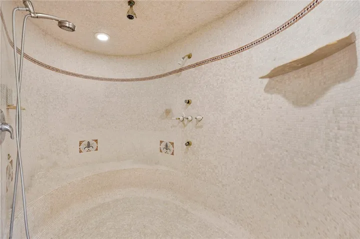 11030 Winnetka Avenue, Chatsworth, California 91311