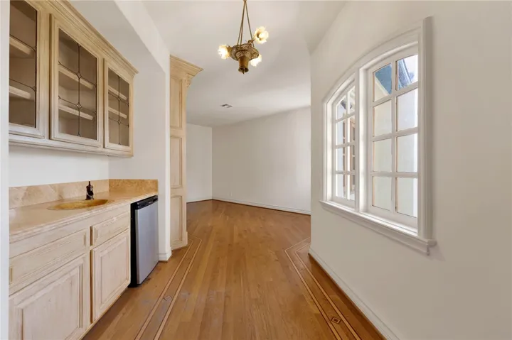 11030 Winnetka Avenue, Chatsworth, California 91311