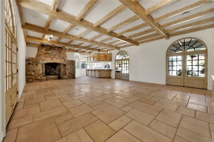 11030 Winnetka Avenue, Chatsworth, California 91311