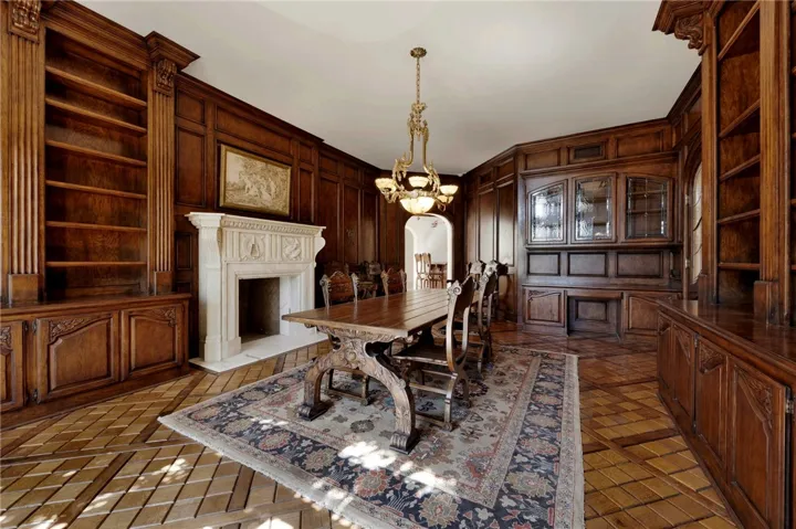 11030 Winnetka Avenue, Chatsworth, California 91311