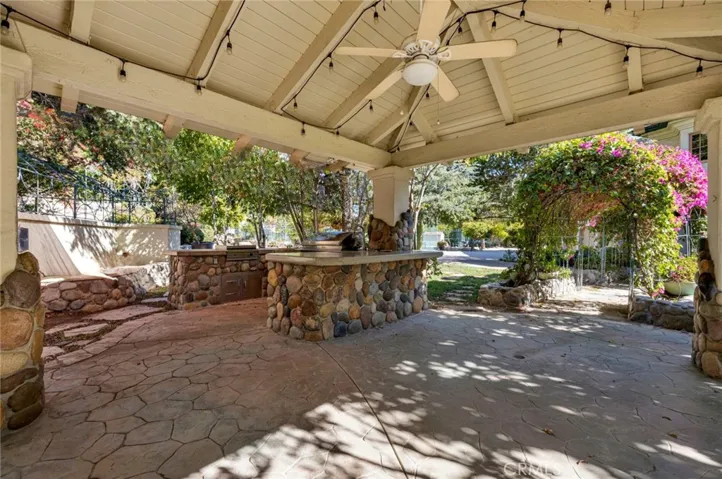 11030 Winnetka Avenue, Chatsworth, California 91311