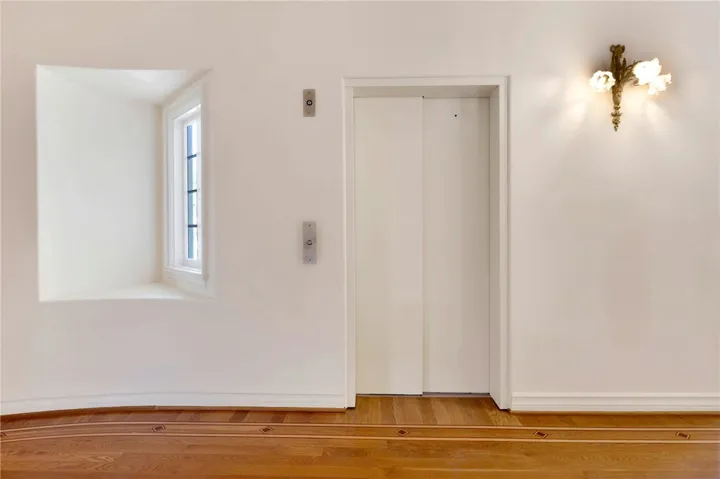 11030 Winnetka Avenue, Chatsworth, California 91311