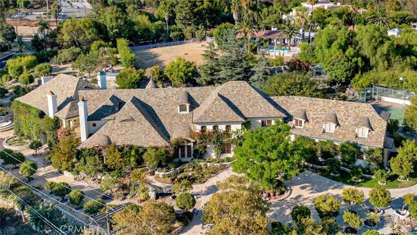 11030 Winnetka Avenue, Chatsworth, California 91311