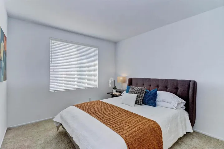 1940 Vineyard Avenue, Vista, California 92081