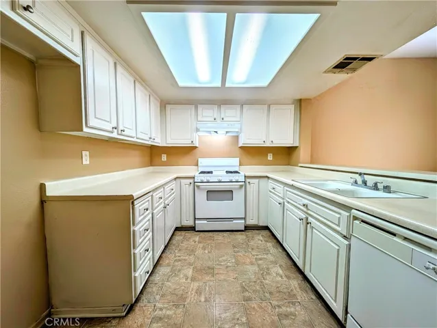 1025 N Tippecanoe Avenue 223, San Bernardino, California 92410