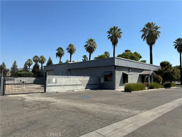 5493 E Olive Avenue, Fresno, California 93727