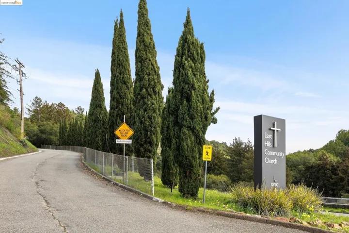 12000 Campus Dr, Oakland, California 94619