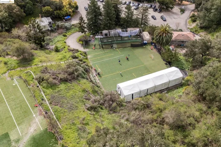 12000 Campus Dr, Oakland, California 94619