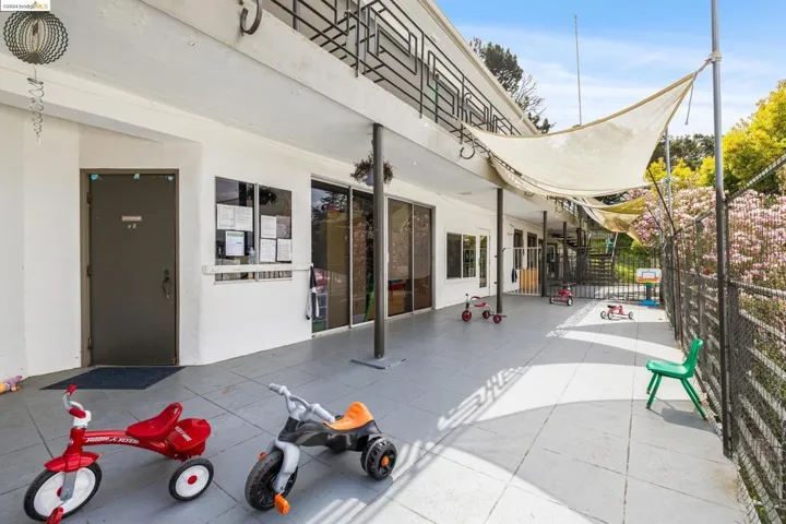 12000 Campus Dr, Oakland, California 94619