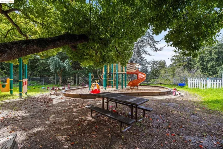 12000 Campus Dr, Oakland, California 94619