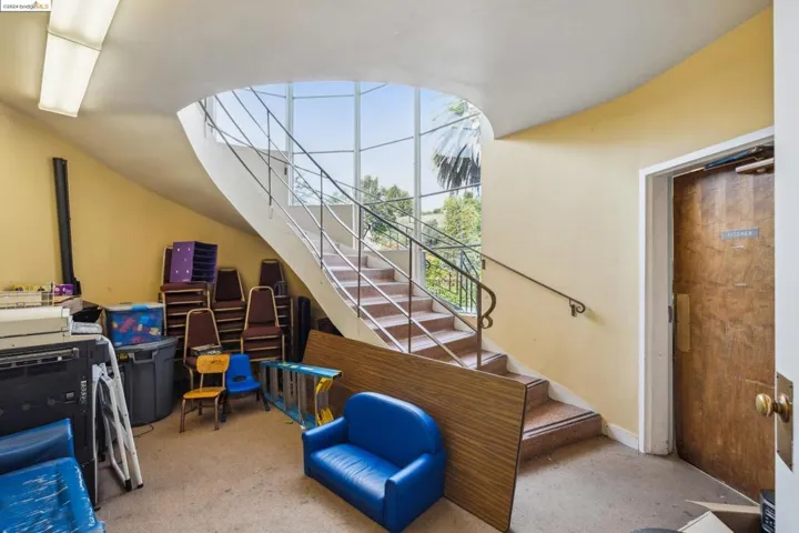 12000 Campus Dr, Oakland, California 94619