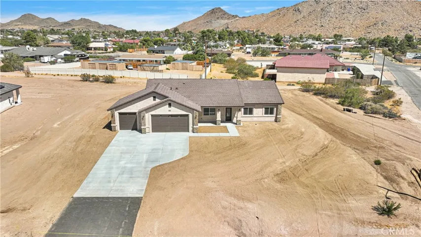 16052 Venango, Apple Valley, California 92307