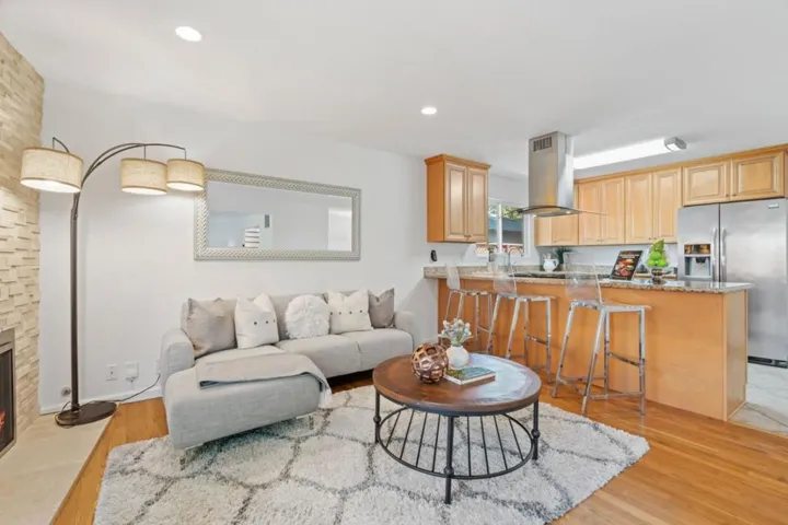 902 Ormonde Drive, Mountain View, California 94043