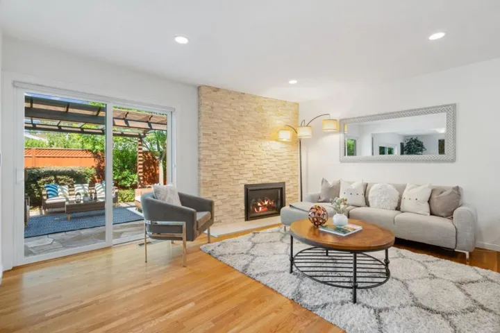902 Ormonde Drive, Mountain View, California 94043