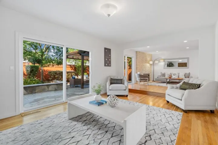 902 Ormonde Drive, Mountain View, California 94043