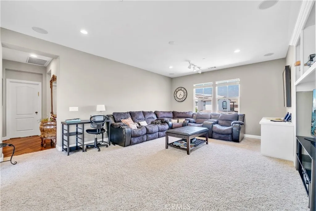 13123 Carriage Trail Court, Rancho Cucamonga, California 91739 home-pic-30
