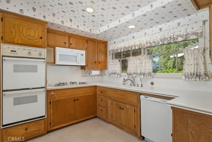 27132 Indian Peak Road, Rancho Palos Verdes, California 90275