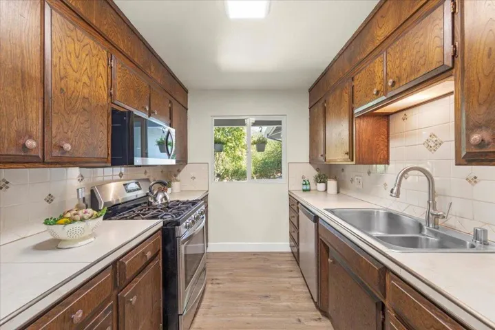 1300 Amesti Road, Watsonville, California 95076