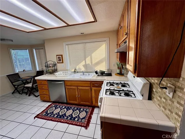 3270 Somerdale, Corona, California 92879