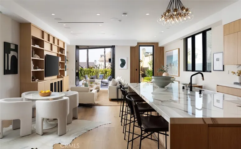 2320 Pacific Dr, Corona Del Mar, California 92625