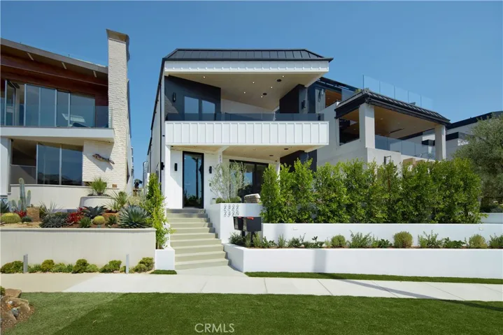 2320 Pacific Dr, Corona Del Mar, California 92625