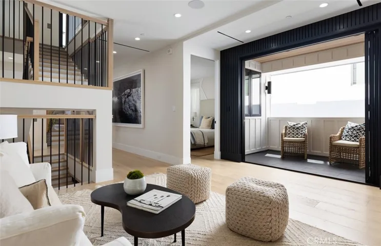 2320 Pacific Dr, Corona Del Mar, California 92625