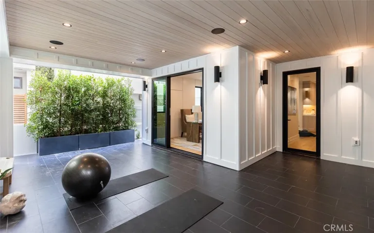 2320 Pacific Dr, Corona Del Mar, California 92625