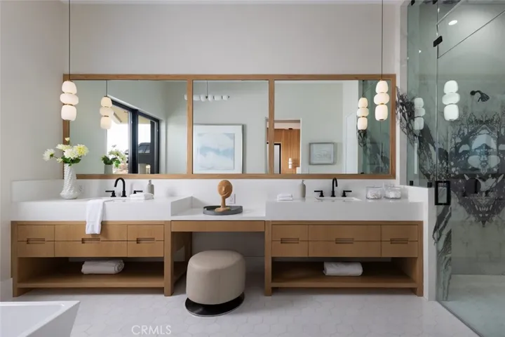 2320 Pacific Dr, Corona Del Mar, California 92625
