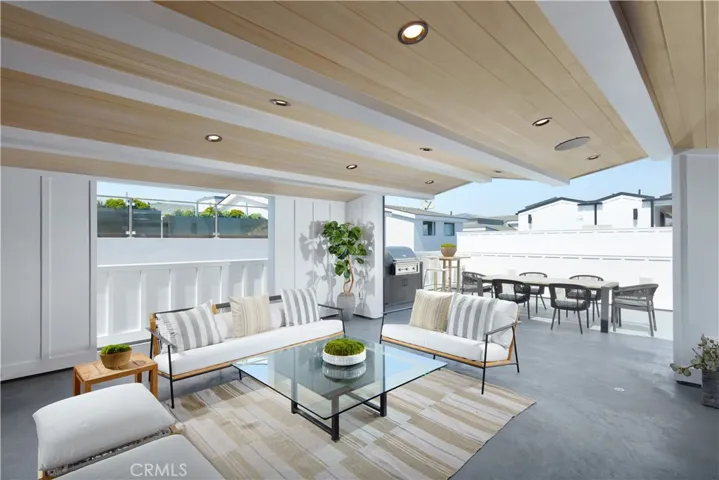 2320 Pacific Dr, Corona Del Mar, California 92625