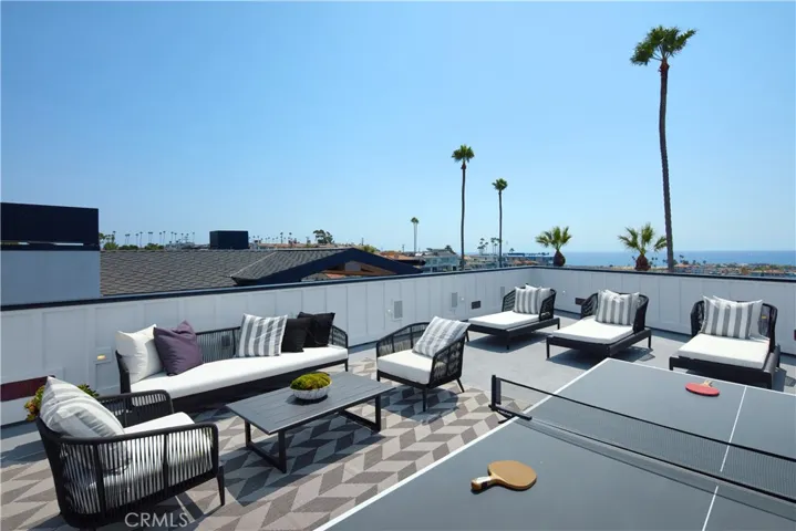 2320 Pacific Dr, Corona Del Mar, California 92625
