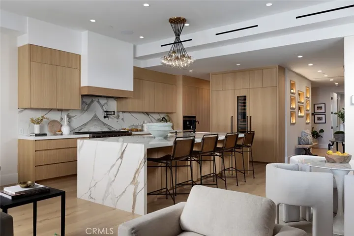 2320 Pacific Dr, Corona Del Mar, California 92625