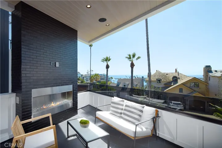 2320 Pacific Dr, Corona Del Mar, California 92625