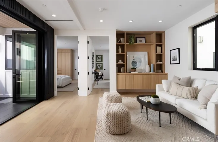 2320 Pacific Dr, Corona Del Mar, California 92625