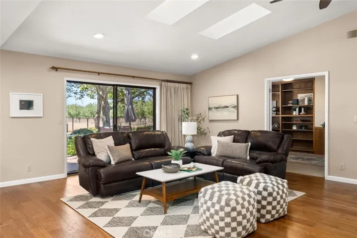 9683 Mcanarlin Avenue, Durham, California 95938