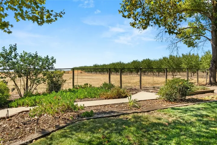 9683 Mcanarlin Avenue, Durham, California 95938